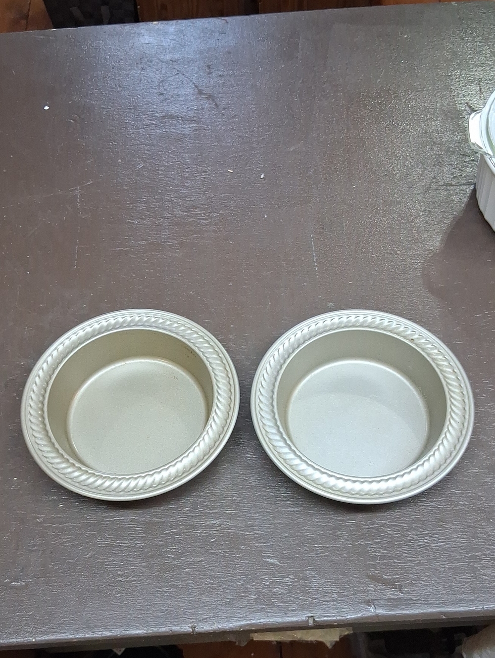 SET OF TWO (2) NORDIC WARE MINI PIE PAN 7 INCHES IN‎ DIAMETER